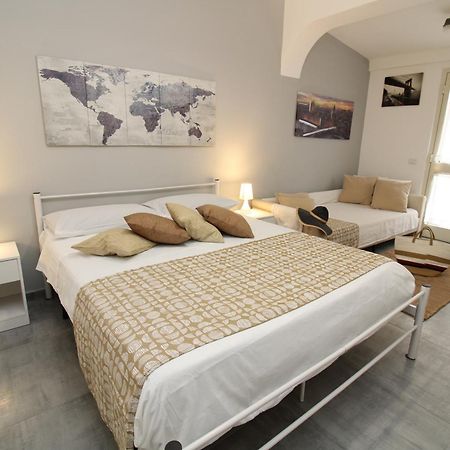 Summer Room- Fronte Spiaggia La Caletta Luaran gambar