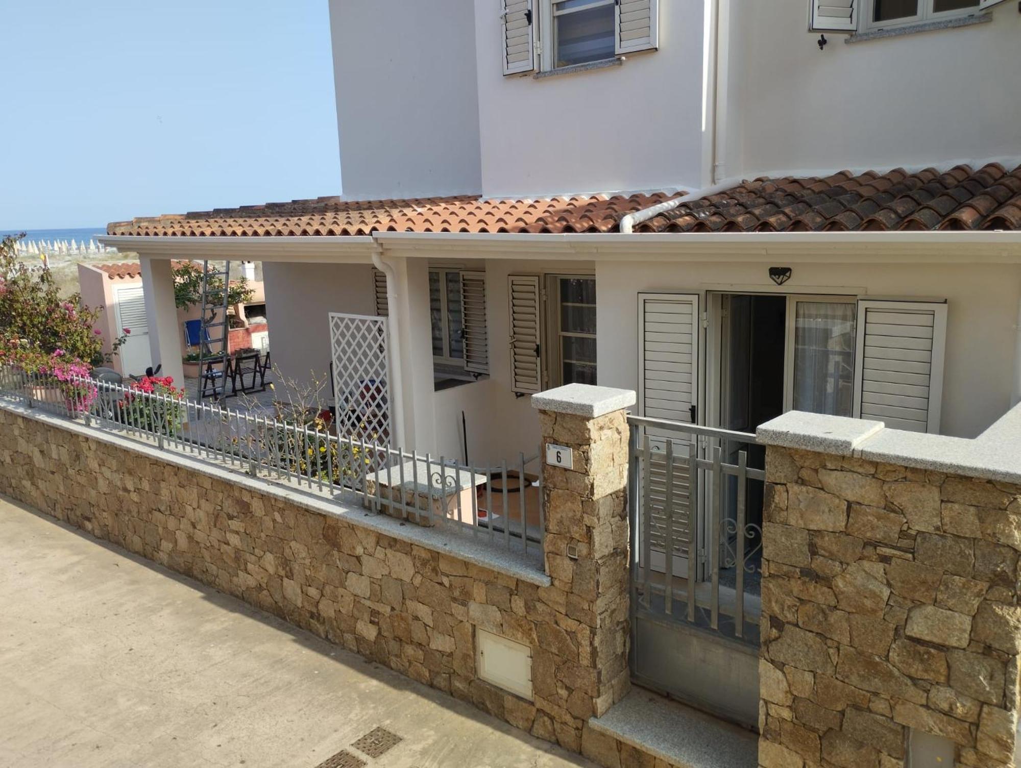 Summer Room- Fronte Spiaggia La Caletta Luaran gambar