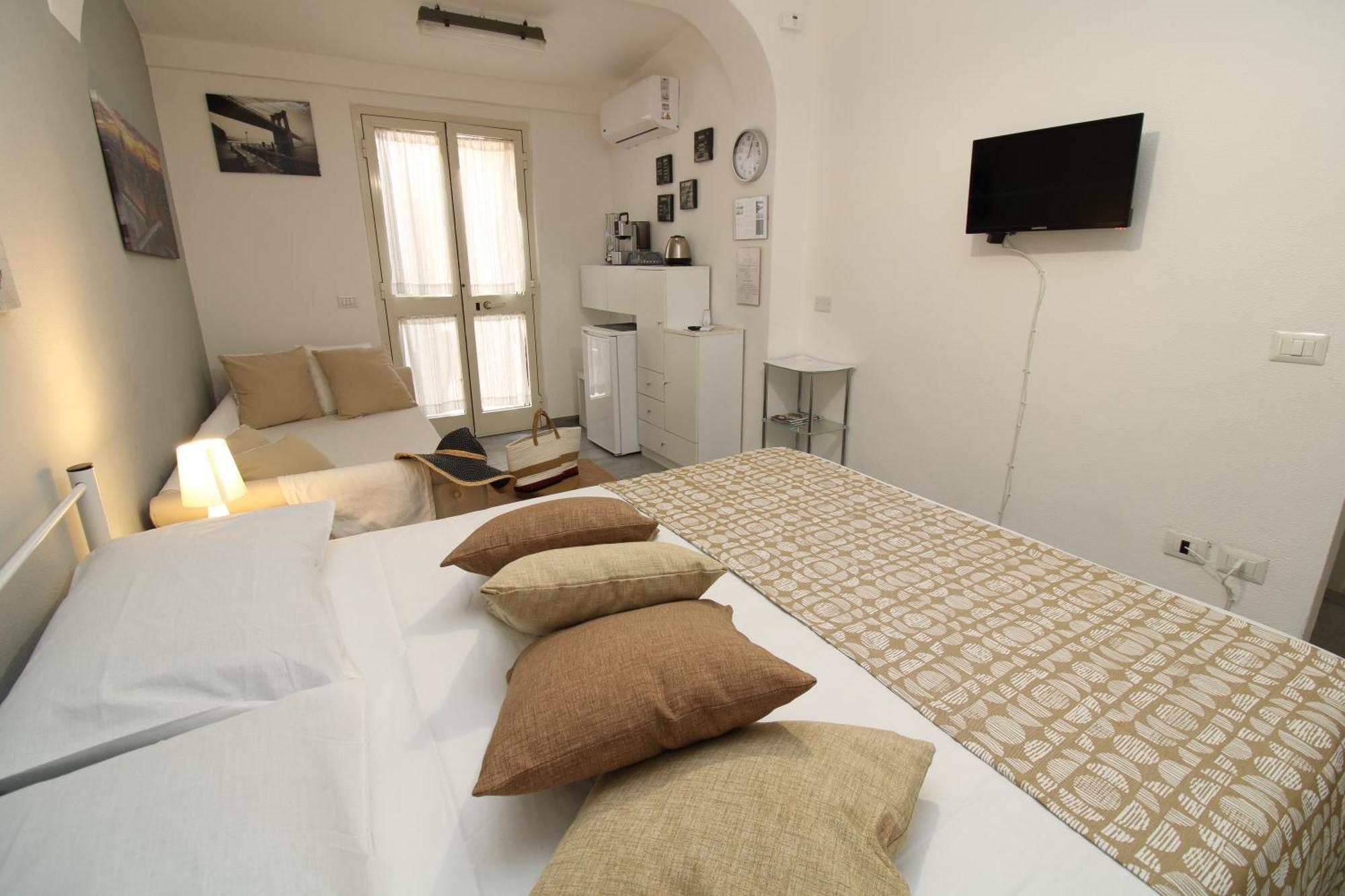 Summer Room- Fronte Spiaggia La Caletta Luaran gambar